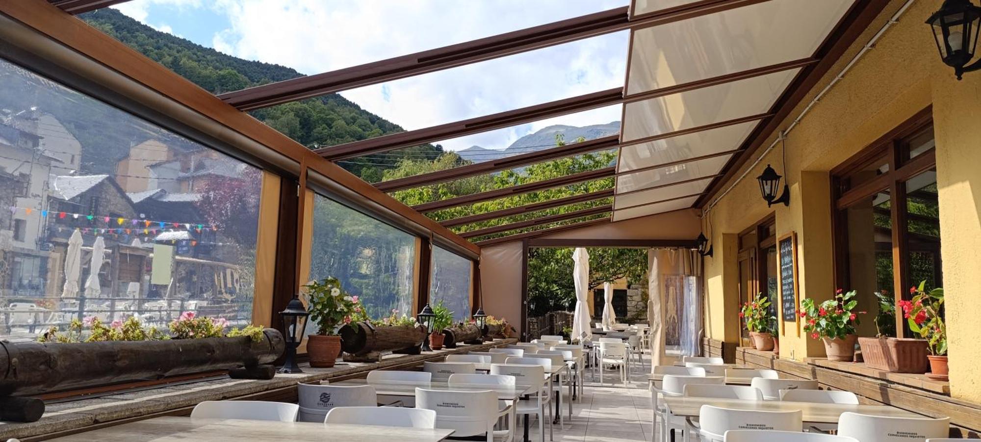 Hotel Saurat Espot Exterior photo